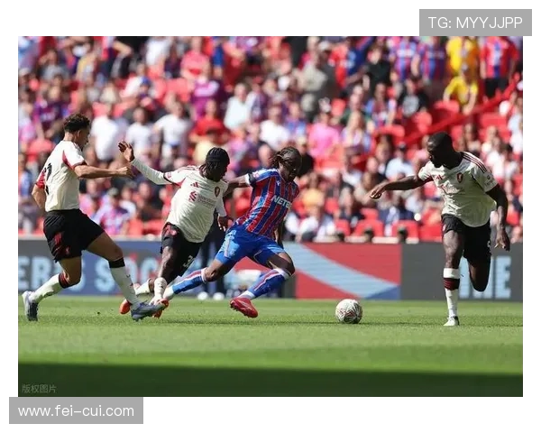 阿尔瓜西尔：很高兴首发有9名青训；这场平局会是赛季转折点